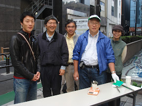 091114%E6%96%B0%E5%AE%BF%E6%AD%8C%E8%88%9E%E4%BC%8E%E7%94%BA%E3%82%AC%E3%83%A0%E5%8F%96%E3%82%8A%20002