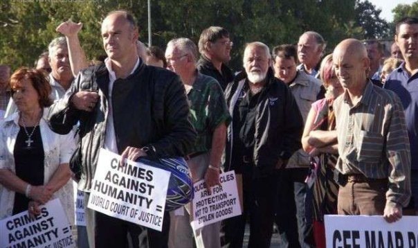 [Eugene Terre'Blanche protesting against torture murders of Lotter mother and daughter Free State March 6 2010[5].jpg]