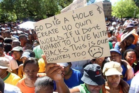 [BlackSouthAfricansMessageToWhites_GoDigAHole[4].jpg]
