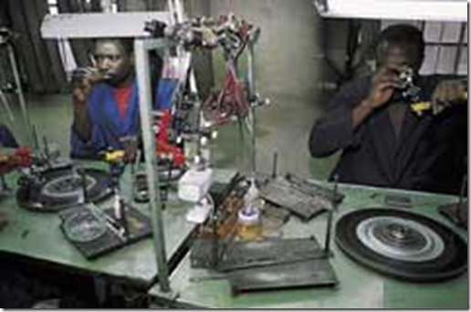 CuttersAtRubinekDiamondFactoryJohannesburgFilePic