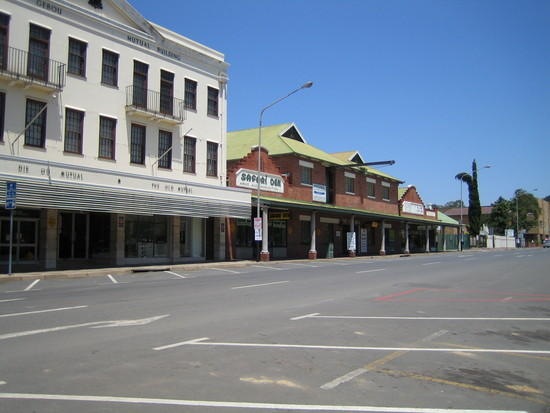 [LadysmithKZNSouthAfricanterrorisedby[2].jpg]