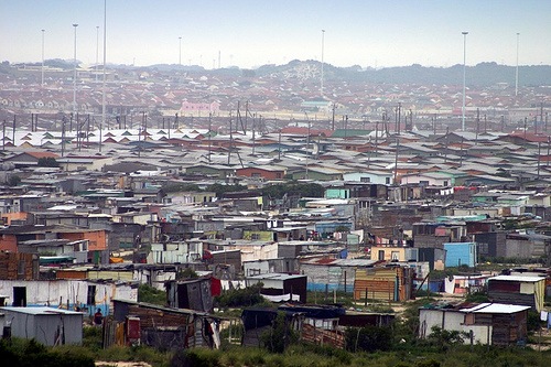 [KhayelitshaTownshipHomeTo one_million_peopleCapetown[5].jpg]