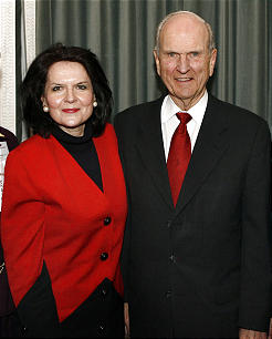 [Mormon elder RusselMNelson wife Wendy Robbed Mozambique May302009[2].png]