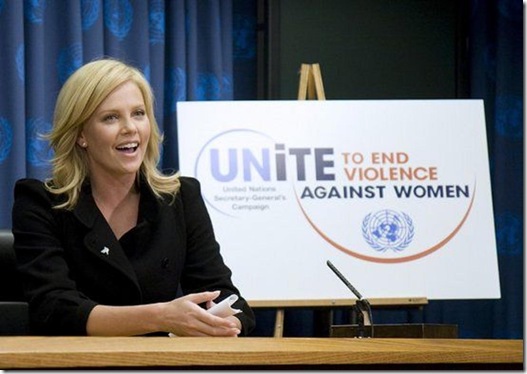 Actrice Charlise Theron lanceerde Rape Crisis centrum in ZA tegen verkrachtingsepidemie