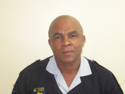 [Kordom Inspector Michausdal arrested burglar Carinus Primary Sept 21 2009[8].jpg]