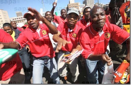 [CosatuMarchingAgainstHighFoodPricesGautengJuly2008[5].jpg]