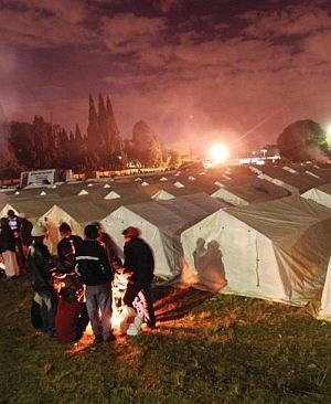 [Refugee camp for African migrants in South Africa Primrose East Rand[6].jpg]