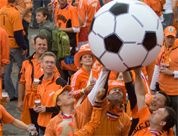 [Dutch football fans warned to travel in convoy Govt warns Dec 142009[5].jpg]