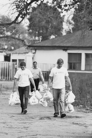 [AURORA MINERS GET FOODAID FROM SOLIDARY ITS 4500 MINERS REFUSED SALARIES BY BEE COMPANY[1].jpg]