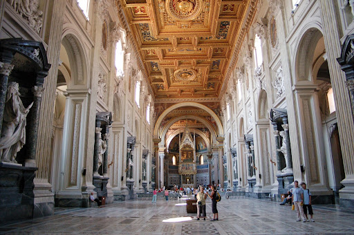 http://lh3.ggpht.com/_ZN73Ii5gvJ4/RmX4voK_T7I/AAAAAAAABK8/s2eNlt6B3wo/San+Juan+de+Letran+390.jpg
