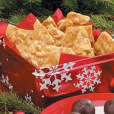 Peppery Peanut Brittle