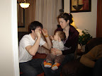 Christian qui “entertain” Xavier, et moi / My brother Christian entertains Xavier