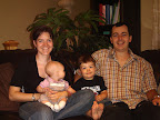 Okay, Xavier a l'air bizarre, mais ça irait si la petite regardait en avant... hey, Orléane... / Ok, Xavier looks a little odd, but it would be fine if the baby was looking front... hey Orly...