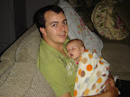 Qu'on dort bien sur papa! / What restful sleep on daddy!
