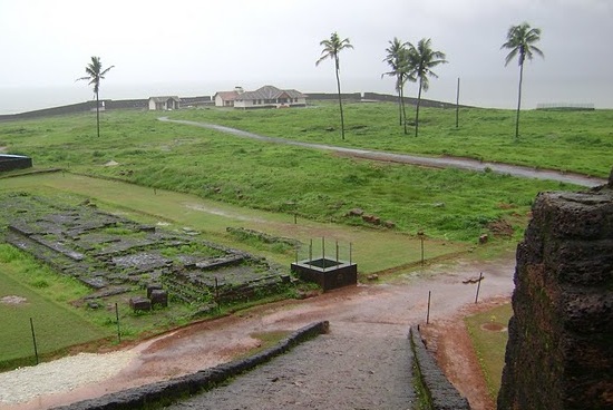 [bekal fort ke aas paas[3].jpg]
