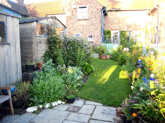 [garden2[3].jpg]
