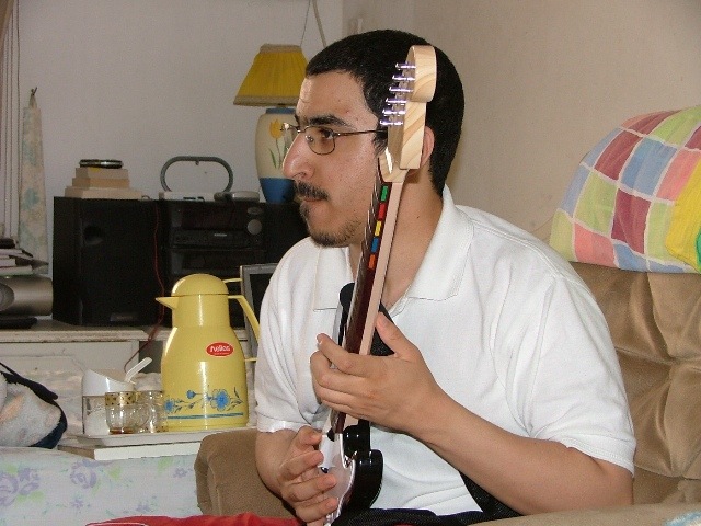 [playing_rockband[4].jpg]
