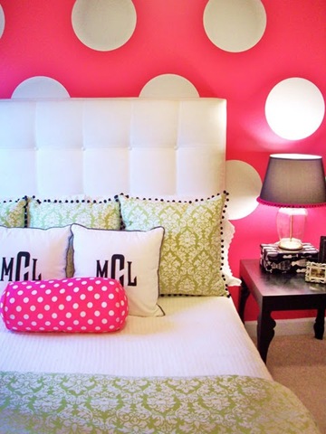 [hgtv-RMS_ECinNC-pink-green-bedroom_s3x4_lg[4].jpg]
