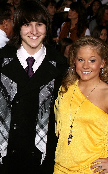 Is Shawn Johnson dating mitchell musso - answers.com