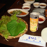 韓国のお友達との夜ご飯。待ち合わせ前に明洞で韓国コスメやお菓子、会社へのお土産なんかを大量購入していたので荷物がすごいことに(^ ^;)