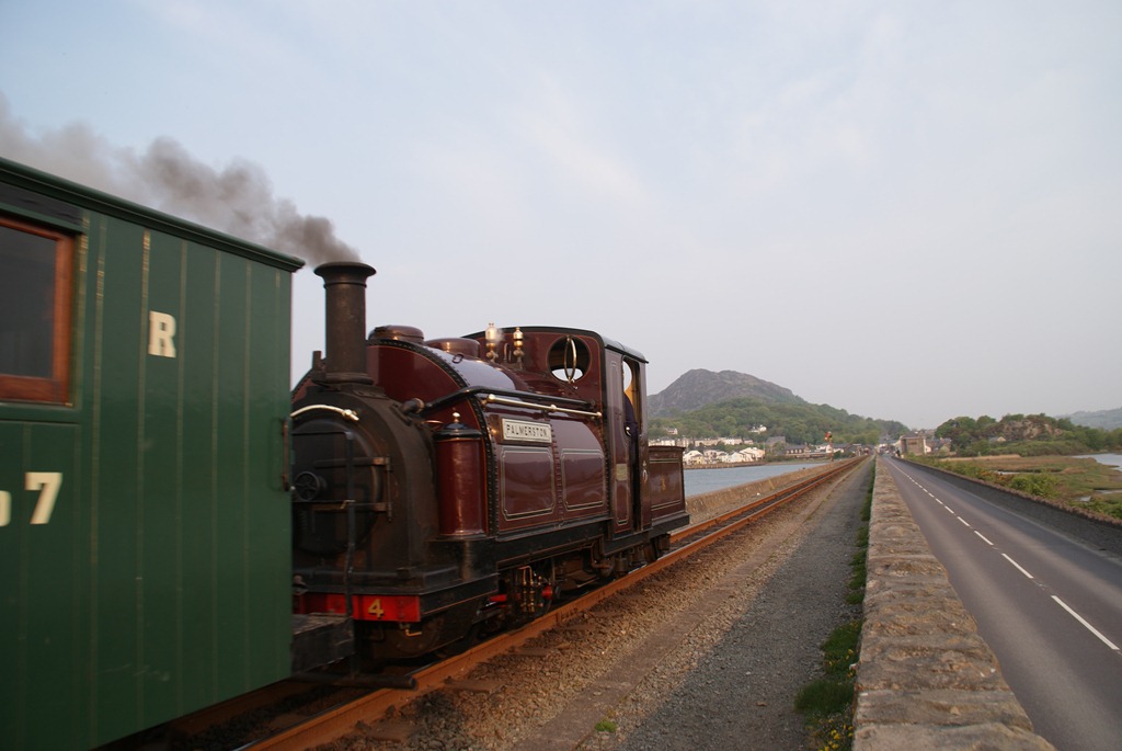 [DSC042703.jpg]