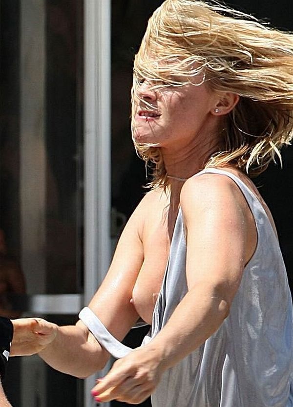 [amy-smart--nip-slip-050208.jpg[2].jpg]