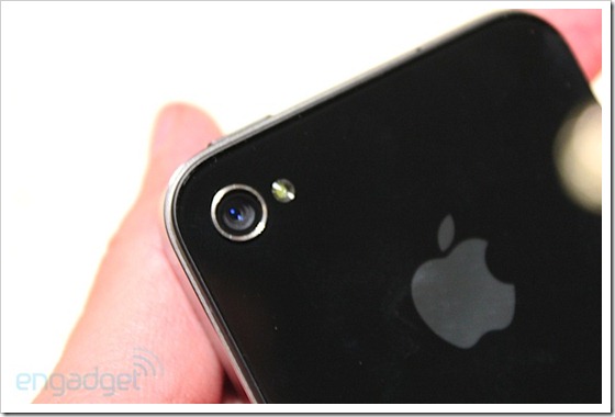 iphone-4-first-hands-2010-06-0712-07-39-rm-eng