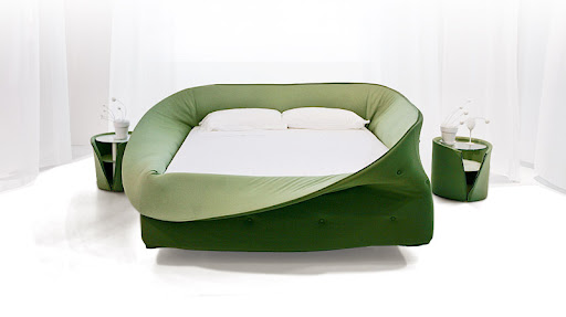 cama acogedora y decorativa