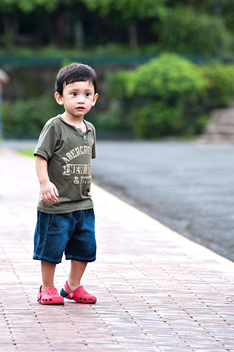 IMAGE: http://lh3.ggpht.com/__0prHnAfUfg/TGqyTFTE31I/AAAAAAAAAZg/I-IbZgOWPN0/s512/warehouseID-4740.jpg