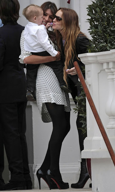 ©BAUER-GRIFFIN.COM Actress Lindsay Lohan and DJ Samantha Ronson attend a Bat Mitzvah ceremony at a synagogue and afterward appear together at the Mandarin Oriental Hyde Park Hotel for the after party. NON-EXCLUSIVE       February 28, 2009 Job: 90228X2     London, England www.bauergriffin.com www.bauergriffinonline.com [001/JG]
