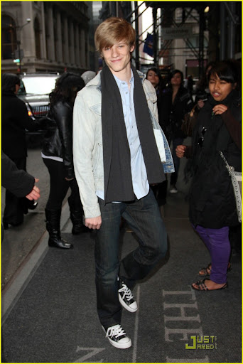 miley-cyrus-dream-nick-04.jpg