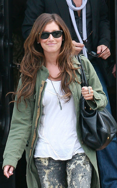 04-14-09 Toluca Lake, CA  Actress/singer Ashley Tisdale is out and about in Toluca Lake promoting her new single "It's Alright, It's Okay."  NON-EXCLUSIVE PIX by Flynet ©2009 818-307-4813  Nicolas