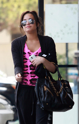 31270, LOS ANGELES, CALIFORNIA, Wednesday, May 27, 2009, ***EXCLUSIVE***Demi Lovato leaves a two-hour session at a day spa in Los Angeles. Demi is currently starring in the show "Princess Protection Program". Photograph: Jones, Sharma, PacificCoastNews.com***FEE MUST BE AGREED PRIOR TO USAGE*** UK OFFICE: +44131557 7760/7761/7762 US OFFICE: + 1 310 261 9676