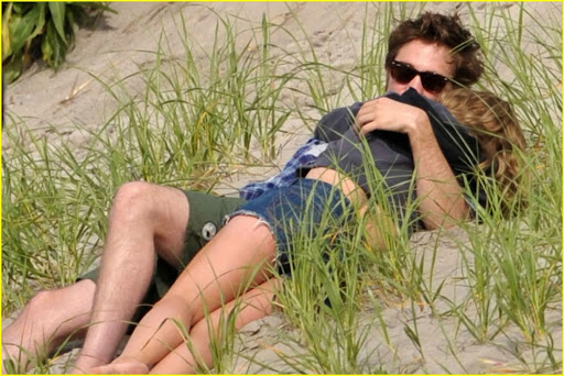 robert-pattinson-emilie-de-ravin-kissing-03.jpg