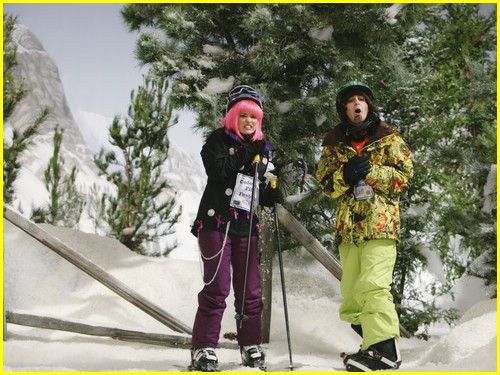 miley-cyrus-snow-bunny-02.jpg