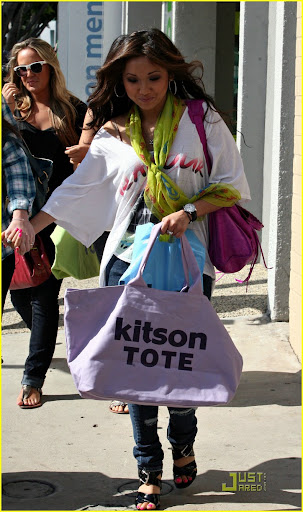 brenda-song-kitson-cute-02.jpg