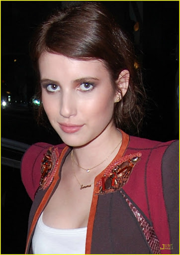 emma-roberts-louis-vuitton-04.jpg