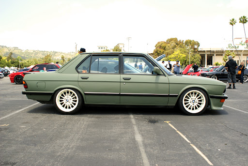 MyE28com BMW E28 5series Resource View topic Lowered e28 on Style 32