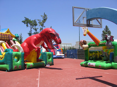 Invasion du terrain de basketball!