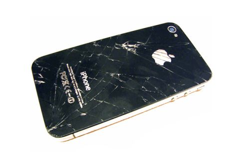http://lh3.ggpht.com/__Z_LMZeY2ng/TLIFfeAPV8I/AAAAAAAABBA/jW8lNUF-toI/Apple-iPhone-4-Glass-Back-Cracking-Beacuse-of-the-iPhone-Cases.jpg