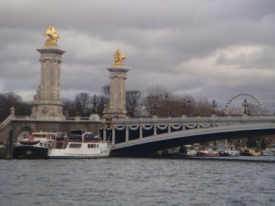 Passeio de Bateaux Moches pelo Rio Sena em Paris