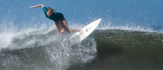 SurfingNosaraCutBack2