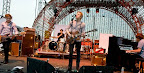 forecastle2010_spoon1_festivalfamily.jpg