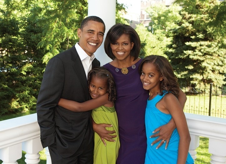 [ObamaFamily-08-2008[5].jpg]