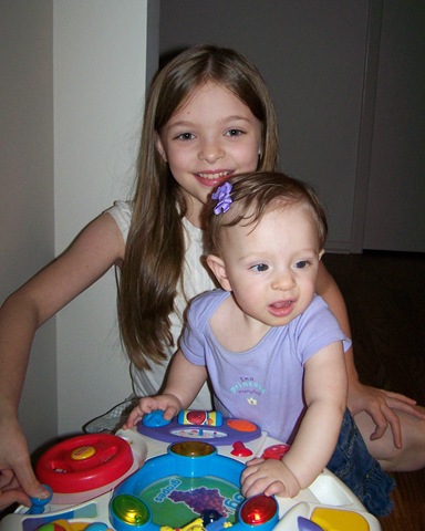 [Liv & Abbie2[3].jpg]