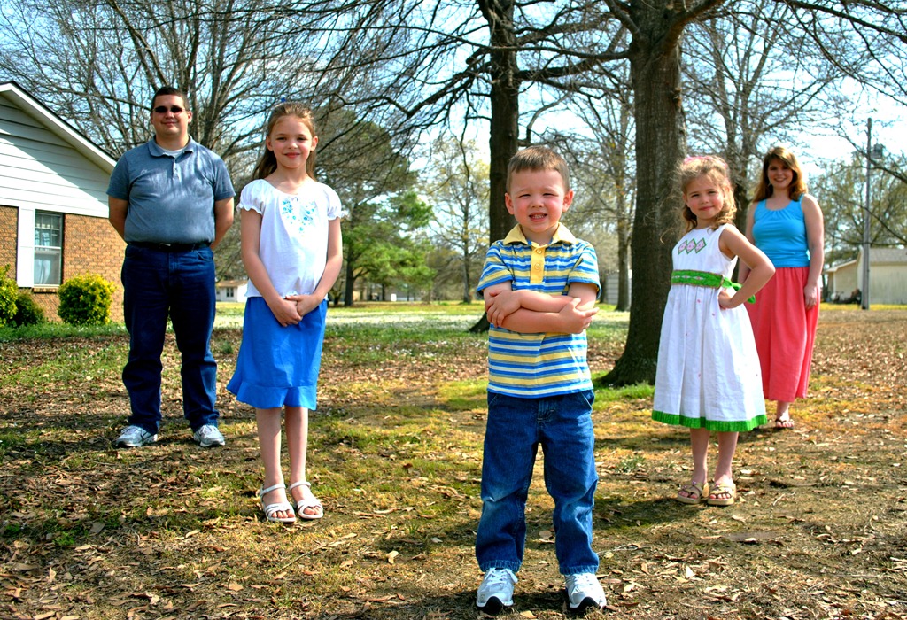 [Family2[2].jpg]