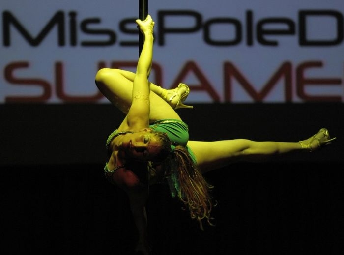 miss-pole-dance (8) miss-pole-dance (8)