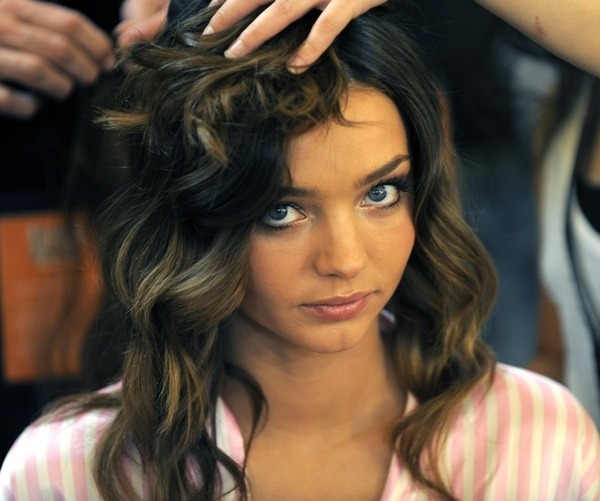 VictoriasSecret2009-behind (10)