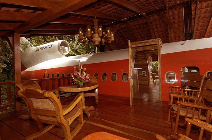 airplane-hotel (9) airplane-hotel (9)