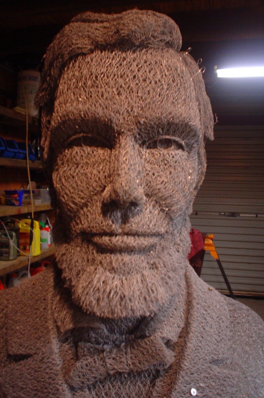 chicken-wire-portrait (11) chicken-wire-portrait (11)